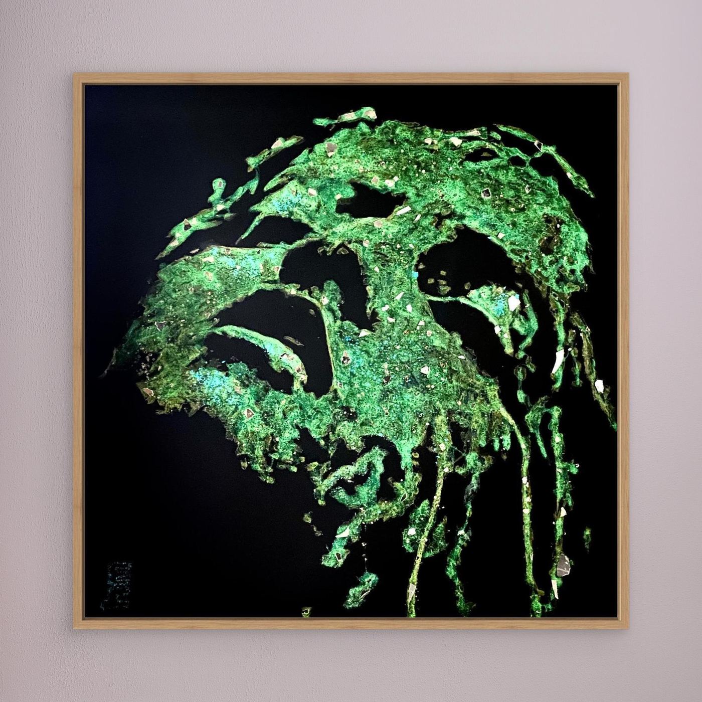 HM-ART1525A- Your fluorescent mask only weeps in the dark