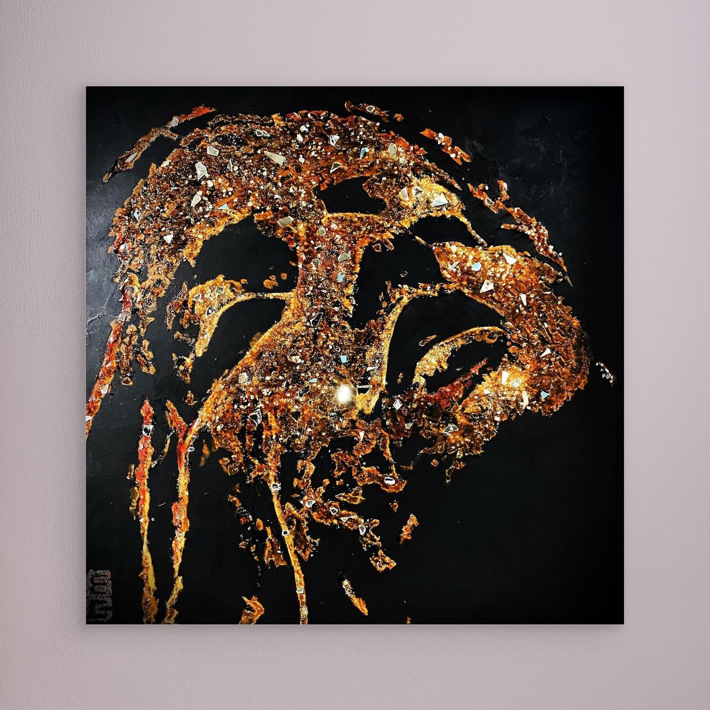 HM-ART1526- Your Burnt Gold mask only weeps in the dark