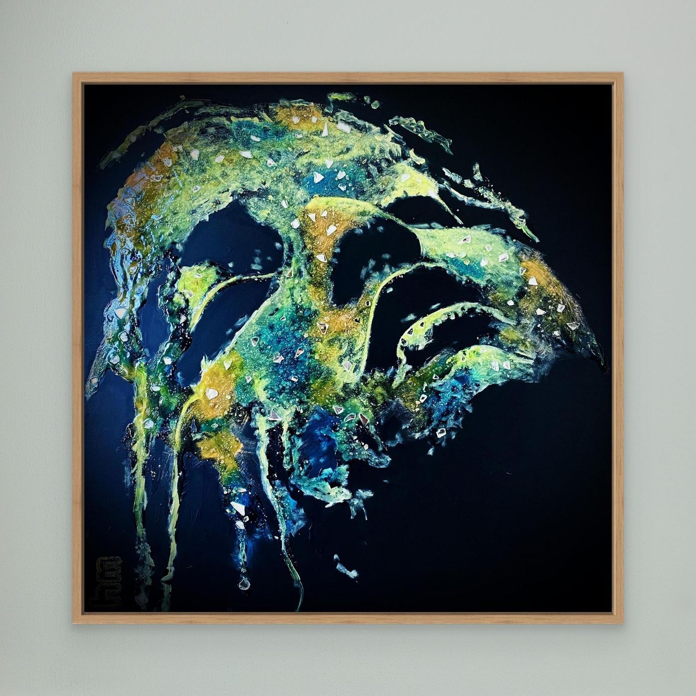 HM-ART1532- Your Ocean Green mask only weeps in the dark