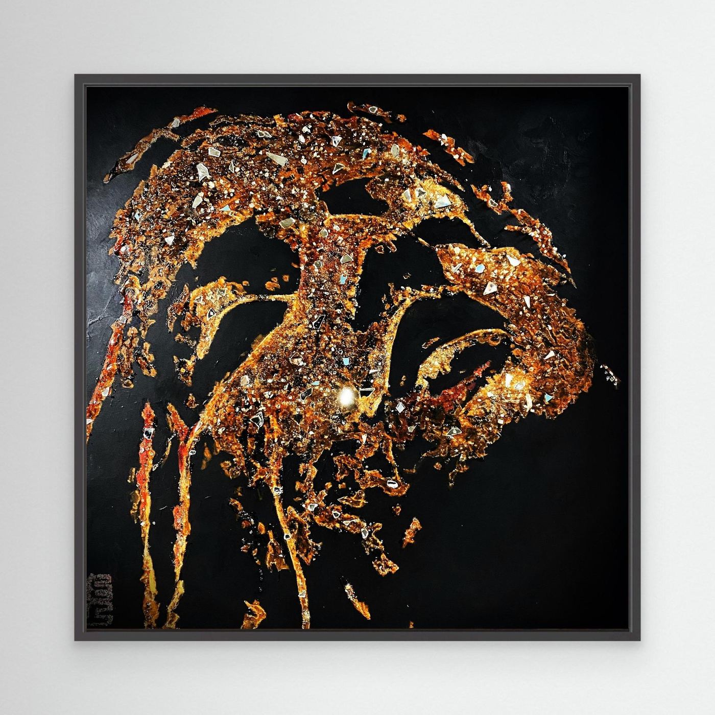 HM-ART1526- Your Burnt Gold mask only weeps in the dark