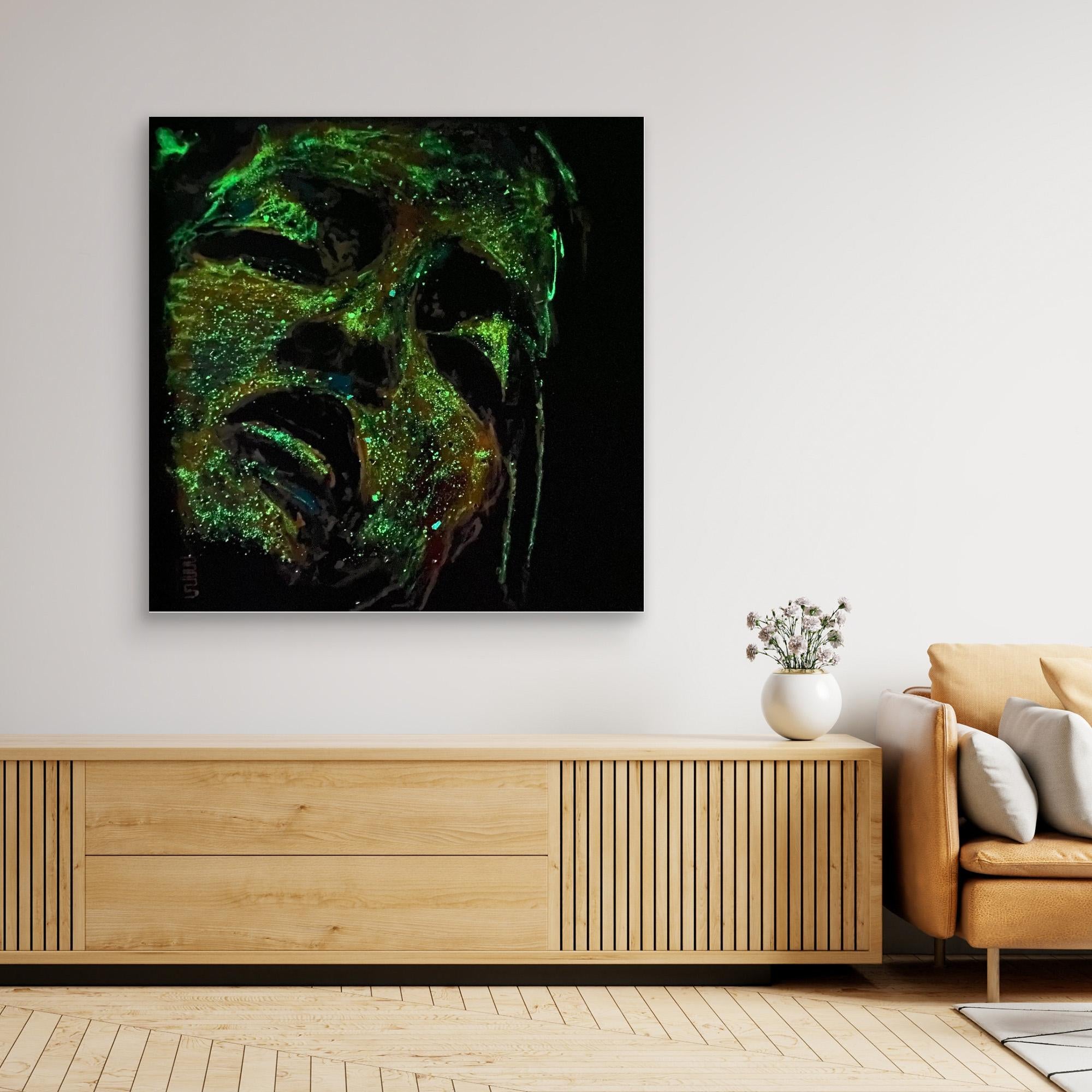 HM-ART1543A- The face that keeps burning- Fluorescent