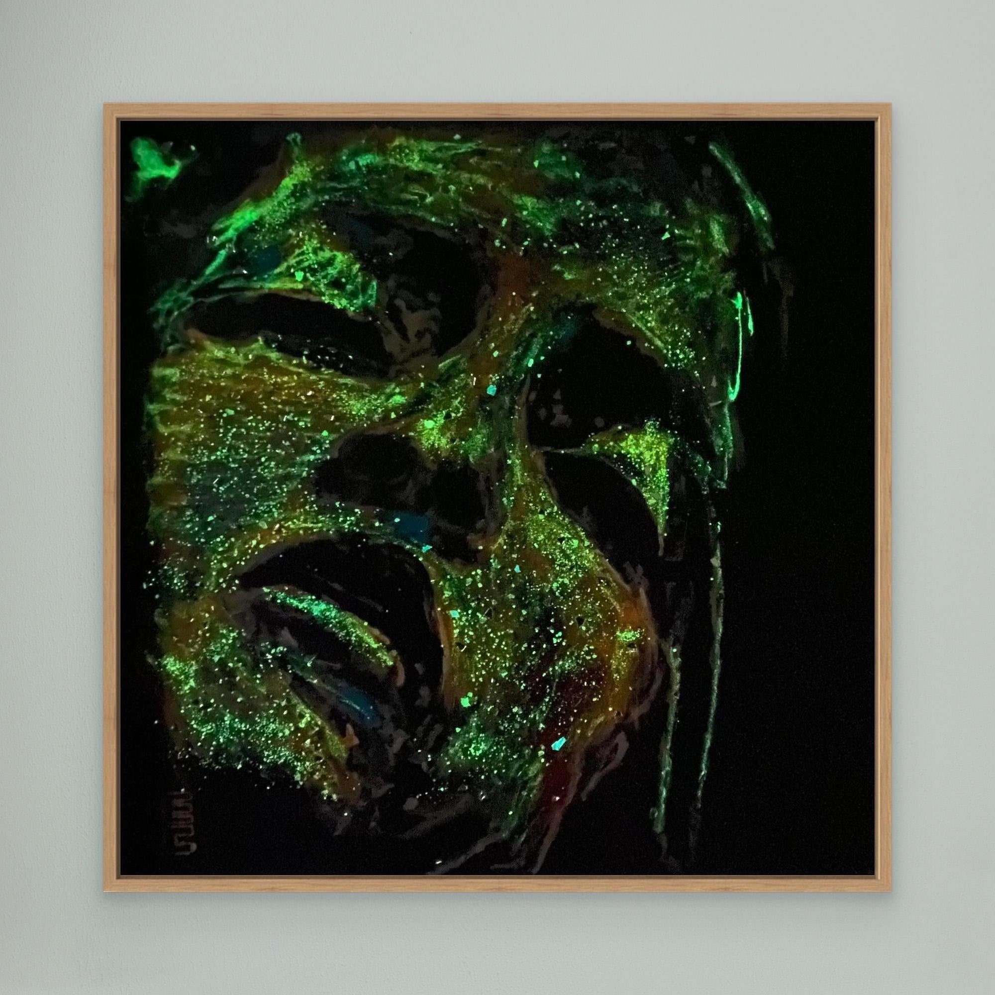 HM-ART1543A- The face that keeps burning- Fluorescent