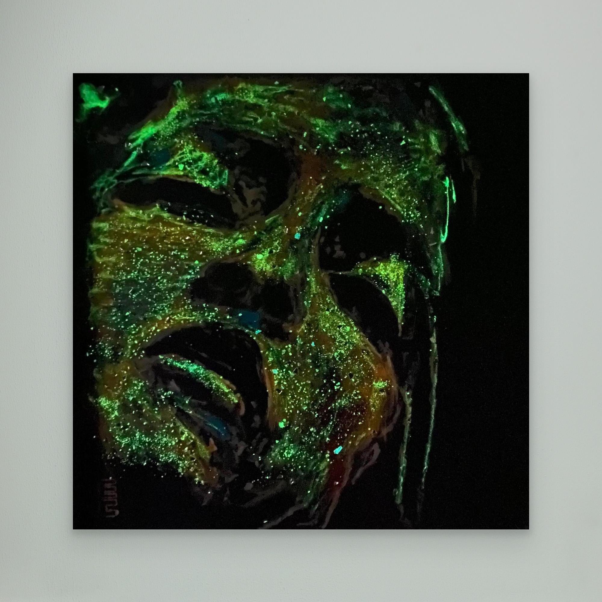 HM-ART1543A- The face that keeps burning- Fluorescent