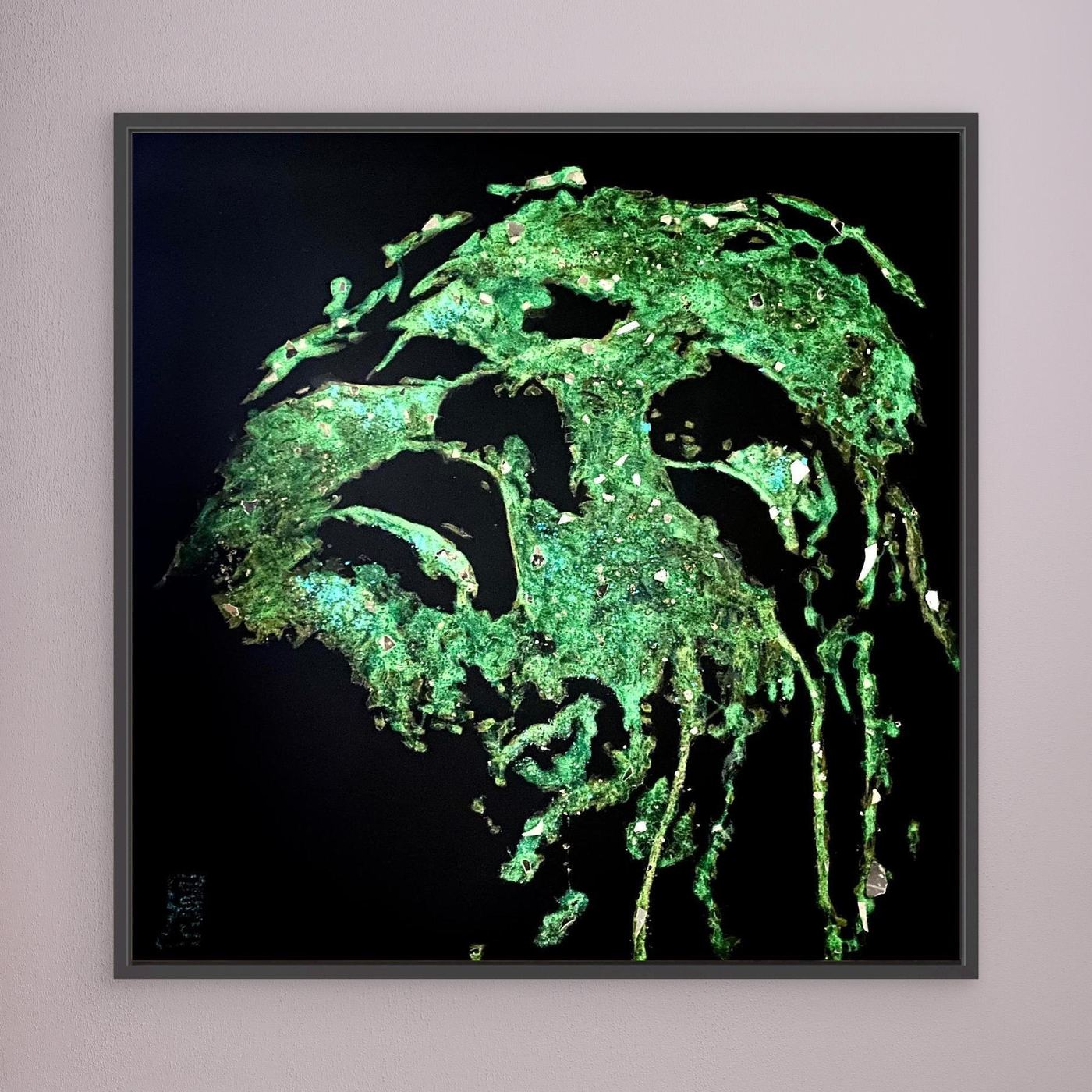 HM-ART1525A- Your fluorescent mask only weeps in the dark