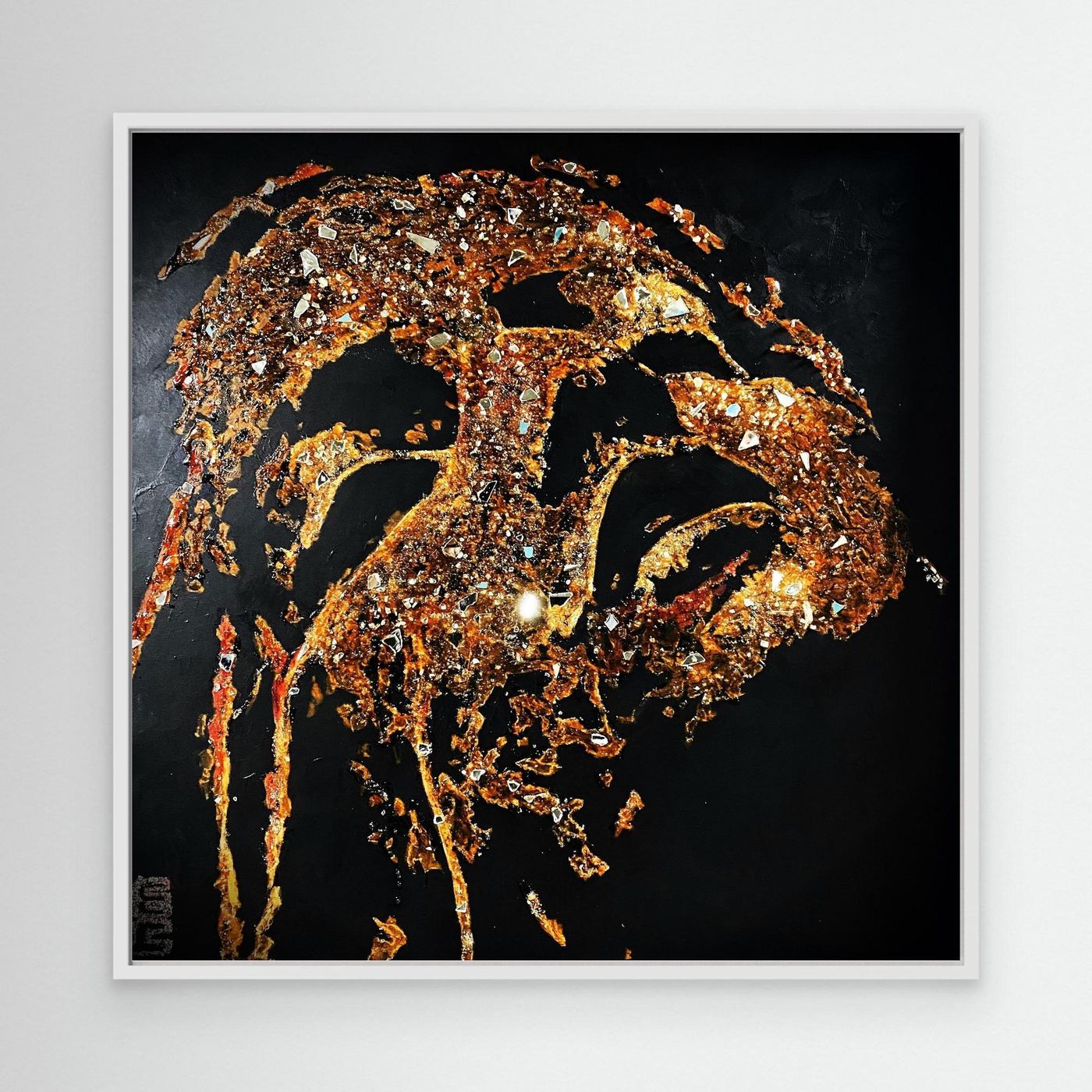 HM-ART1526- Your Burnt Gold mask only weeps in the dark